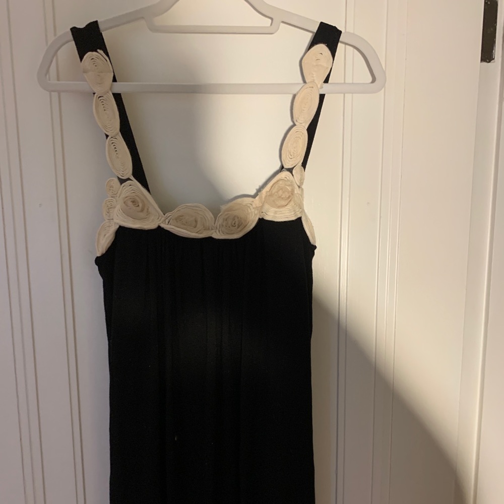 “twentyone” black dress with floral detailing